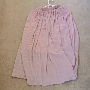 Long maxi ruffled skirt in “Dreamy Pink”- Shein in Medium. Stretchy waistband.